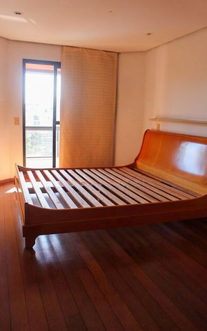 Apartamento à venda com 160m², 4 quartos e 3 vagas Apartamento à venda com 160m², 4 quartos e 3 vagasSuíte 1