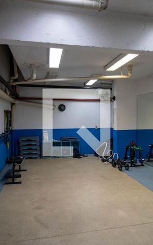 Apartamento à venda com 160m², 4 quartos e 3 vagas Apartamento à venda com 160m², 4 quartos e 3 vagasÁrea comum - Academia