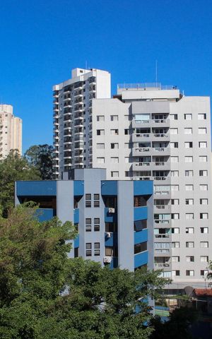 Apartamento à venda com 160m², 4 quartos e 3 vagas Apartamento à venda com 160m², 4 quartos e 3 vagasVista da Varanda do Quarto