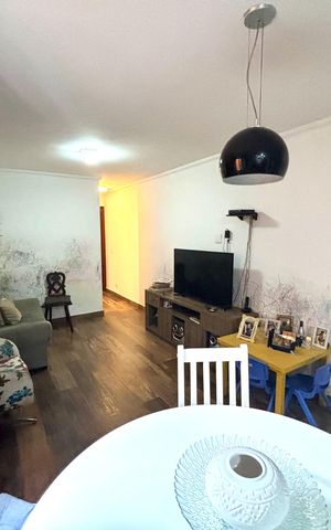 Casa à venda com 200m², 3 quartos e 4 vagas Casa à venda com 200m², 3 quartos e 4 vagasSala
