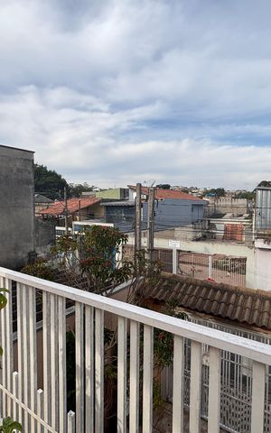 Casa à venda com 200m², 3 quartos e 4 vagas Casa à venda com 200m², 3 quartos e 4 vagasVista da Varanda
