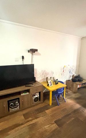 Casa à venda com 200m², 3 quartos e 4 vagas Casa à venda com 200m², 3 quartos e 4 vagasSala