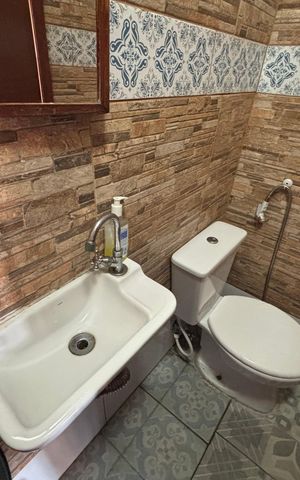 Casa à venda com 200m², 3 quartos e 4 vagas Casa à venda com 200m², 3 quartos e 4 vagasBanheiro 3