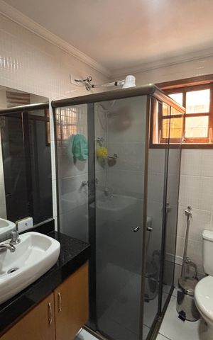 Casa à venda com 200m², 3 quartos e 4 vagas Casa à venda com 200m², 3 quartos e 4 vagasBanheiro da Suíte 3