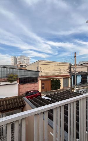 Casa à venda com 200m², 3 quartos e 4 vagas Casa à venda com 200m², 3 quartos e 4 vagasVista da Varanda