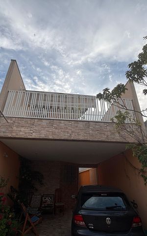 Casa à venda com 200m², 3 quartos e 4 vagas Casa à venda com 200m², 3 quartos e 4 vagasGaragem
