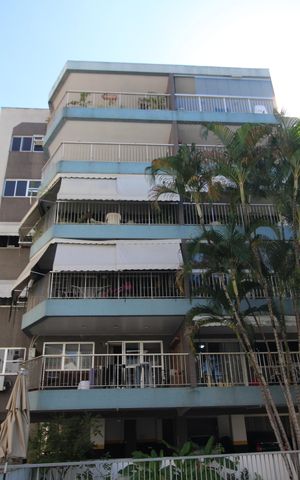Apartamento para alugar com 105m², 3 quartos e 1 vagaFachada
