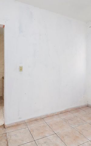 Casa para alugar com 22m², 1 quarto e sem vagaSala / Quarto