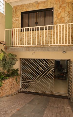 Casa para alugar com 205m², 3 quartos e 3 vagasEntrada da Garagem