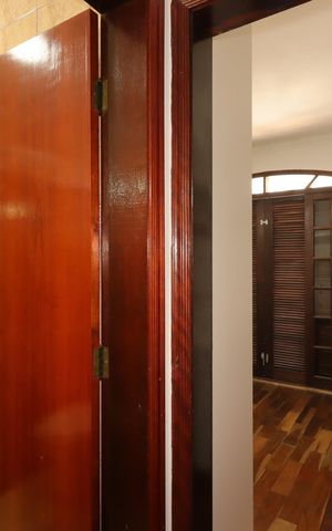 Casa para alugar com 205m², 3 quartos e 3 vagasCorredor do segundo piso