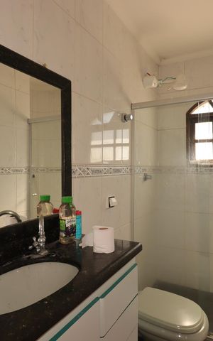 Casa para alugar com 205m², 3 quartos e 3 vagasBanheiro da Suíte