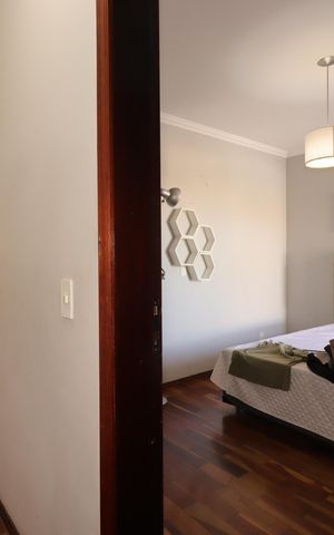 Casa para alugar com 205m², 3 quartos e 3 vagasCorredor do segundo piso