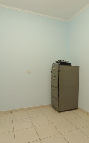 Casa para alugar com 205m², 3 quartos e 3 vagasEscritório