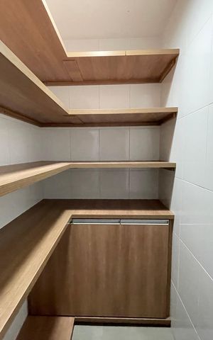 Apartamento à venda com 200m², 2 quartos e 3 vagas Apartamento à venda com 200m², 2 quartos e 3 vagasDespensa
