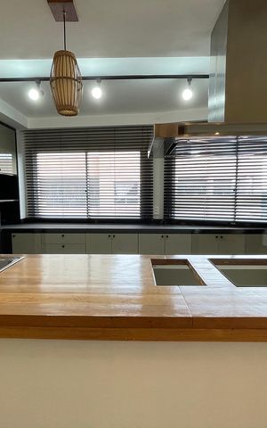 Apartamento à venda com 200m², 2 quartos e 3 vagas Apartamento à venda com 200m², 2 quartos e 3 vagasEspaço Gourmet - cobertura