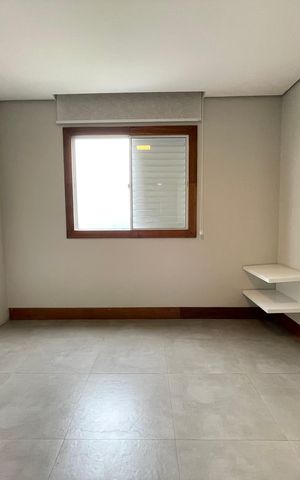 Apartamento à venda com 200m², 2 quartos e 3 vagas Apartamento à venda com 200m², 2 quartos e 3 vagasSuíte 1