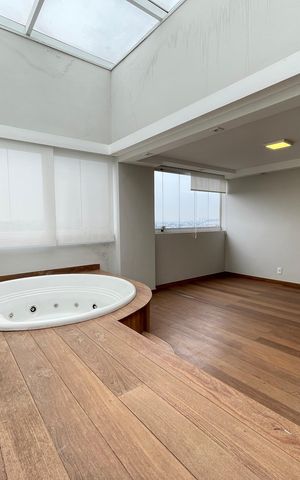 Apartamento à venda com 200m², 2 quartos e 3 vagas Apartamento à venda com 200m², 2 quartos e 3 vagasCobertura - Jacuzzi