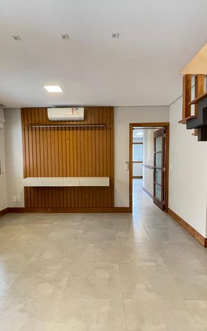 Apartamento à venda com 200m², 2 quartos e 3 vagas Apartamento à venda com 200m², 2 quartos e 3 vagasSala 1
