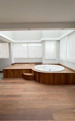 Apartamento à venda com 200m², 2 quartos e 3 vagas Apartamento à venda com 200m², 2 quartos e 3 vagasCobertura - Jacuzzi