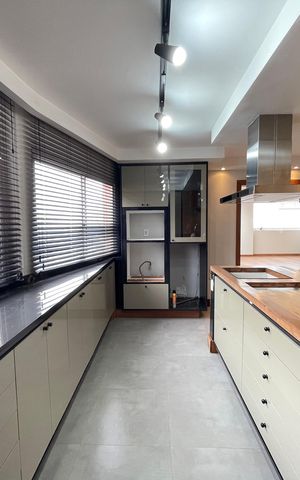 Apartamento à venda com 200m², 2 quartos e 3 vagas Apartamento à venda com 200m², 2 quartos e 3 vagasEspaço Gourmet - cobertura