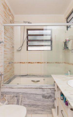 Casa à venda com 250m², 4 quartos e 4 vagasBanheiro do Quarto 4