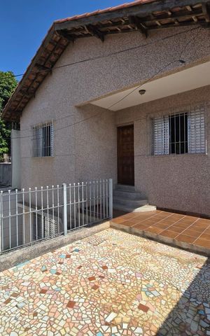 Casa à venda com 226m², 8 quartos e 2 vagas Casa à venda com 226m², 8 quartos e 2 vagasVaranda 02