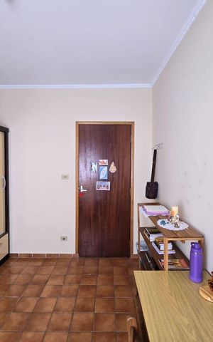 Casa à venda com 226m², 8 quartos e 2 vagas Casa à venda com 226m², 8 quartos e 2 vagasQuarto 08