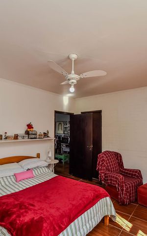 Casa à venda com 240m², 3 quartos e 2 vagas Casa à venda com 240m², 3 quartos e 2 vagasSuíte 1