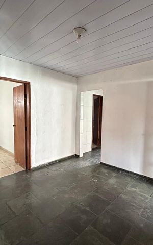Casa à venda com 360m², 6 quartos e 2 vagas Casa à venda com 360m², 6 quartos e 2 vagasSala