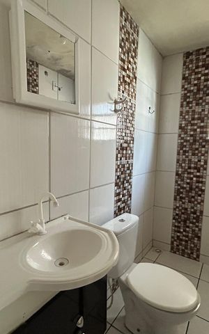 Casa à venda com 360m², 6 quartos e 2 vagas Casa à venda com 360m², 6 quartos e 2 vagasBanheiro social