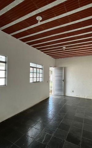 Casa à venda com 360m², 6 quartos e 2 vagas Casa à venda com 360m², 6 quartos e 2 vagasÁrea comum