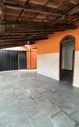 Casa à venda com 360m², 6 quartos e 2 vagas Casa à venda com 360m², 6 quartos e 2 vagasÁrea comum