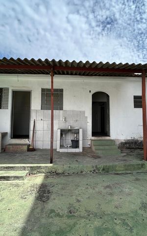 Casa à venda com 360m², 6 quartos e 2 vagas Casa à venda com 360m², 6 quartos e 2 vagasÁrea comum