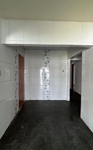 Casa à venda com 360m², 6 quartos e 2 vagas Casa à venda com 360m², 6 quartos e 2 vagasCozinha