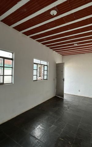 Casa à venda com 360m², 6 quartos e 2 vagas Casa à venda com 360m², 6 quartos e 2 vagasÁrea comum