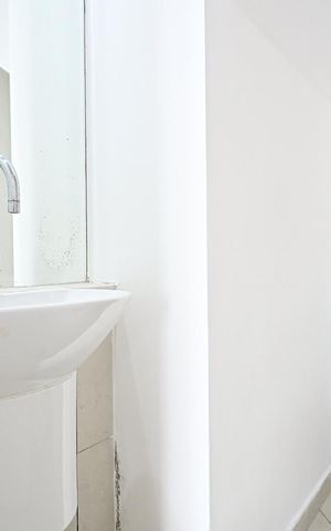 Casa de condomínio à venda com 89m², 2 quartos e 2 vagasLavabo
