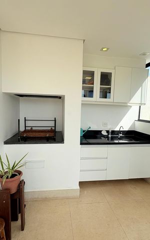 Apartamento à venda com 236m², 3 quartos e 3 vagas Apartamento à venda com 236m², 3 quartos e 3 vagasCobertura