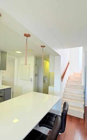 Apartamento à venda com 236m², 3 quartos e 3 vagas Apartamento à venda com 236m², 3 quartos e 3 vagasCozinha