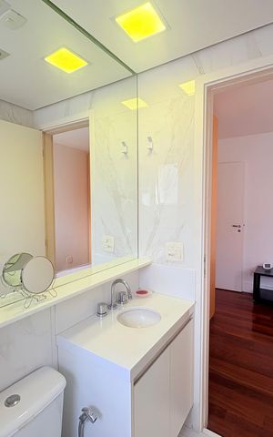 Apartamento à venda com 236m², 3 quartos e 3 vagas Apartamento à venda com 236m², 3 quartos e 3 vagasBanheiro 1