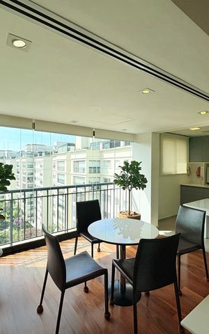 Apartamento à venda com 236m², 3 quartos e 3 vagas Apartamento à venda com 236m², 3 quartos e 3 vagasSala