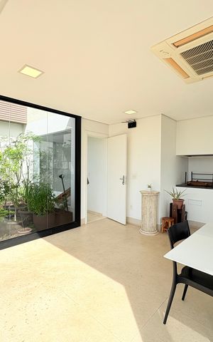 Apartamento à venda com 236m², 3 quartos e 3 vagas Apartamento à venda com 236m², 3 quartos e 3 vagasCobertura