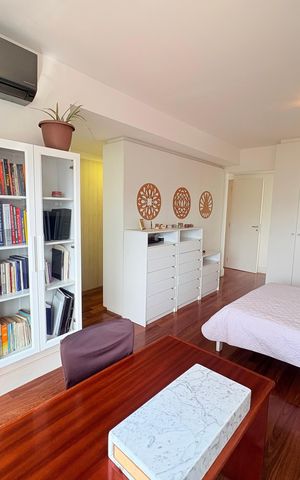 Apartamento à venda com 236m², 3 quartos e 3 vagas Apartamento à venda com 236m², 3 quartos e 3 vagasQuarto 1