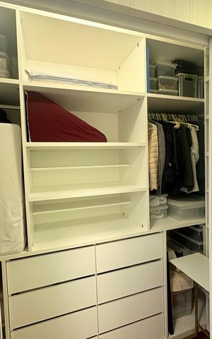 Apartamento à venda com 236m², 3 quartos e 3 vagas Apartamento à venda com 236m², 3 quartos e 3 vagasCloset