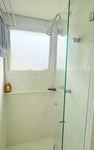 Apartamento à venda com 236m², 3 quartos e 3 vagas Apartamento à venda com 236m², 3 quartos e 3 vagasBanheiro 1