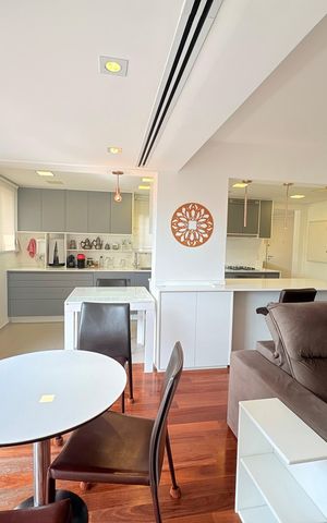Apartamento à venda com 236m², 3 quartos e 3 vagas Apartamento à venda com 236m², 3 quartos e 3 vagasSala