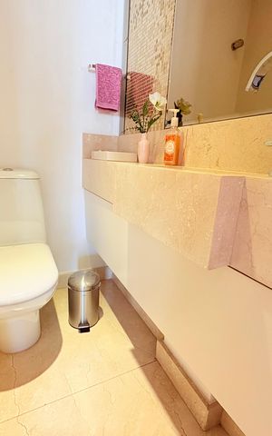 Apartamento à venda com 236m², 3 quartos e 3 vagasLavabo