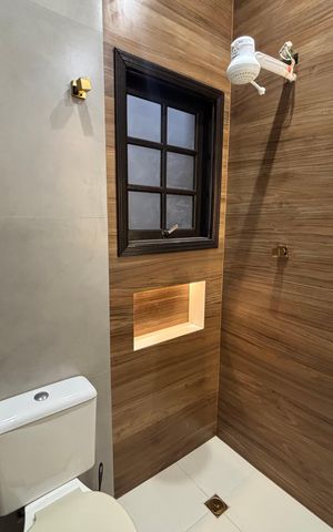 Casa à venda com 150m², 5 quartos e 1 vaga Casa à venda com 150m², 5 quartos e 1 vagaBanheiro 2