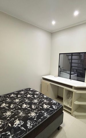 Casa à venda com 150m², 5 quartos e 1 vaga Casa à venda com 150m², 5 quartos e 1 vagaQuarto 1