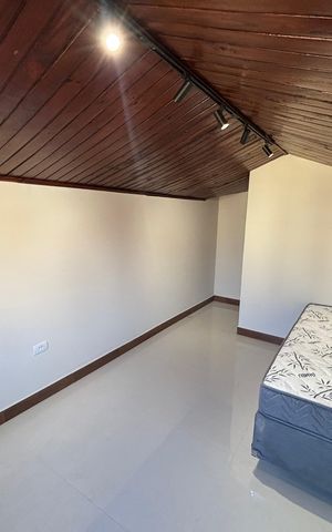 Casa à venda com 150m², 5 quartos e 1 vaga Casa à venda com 150m², 5 quartos e 1 vagaQuarto 3