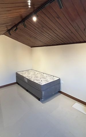 Casa à venda com 150m², 5 quartos e 1 vaga Casa à venda com 150m², 5 quartos e 1 vagaQuarto 3